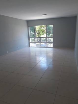 Aluga apartamento em Boa Viagem, 03 quartos,02 suítes 110M²