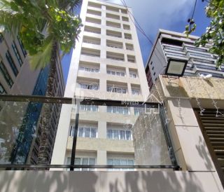 Aluga Apartamento na Beira Mar de Boa Viagem,3 quartos, 01 suítes,2 vagas,180M².