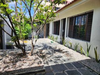 Casa para Venda com Excelente Localização na Rua Félix Cavalcante Albuquerque 52 – Prado – Recife/PE.
