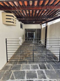 Casa para Venda com Excelente Localização na Rua Félix Cavalcante Albuquerque 52 – Prado – Recife/PE.