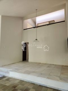 Casa para Venda com Excelente Localização na Rua Félix Cavalcante Albuquerque 52 – Prado – Recife/PE.