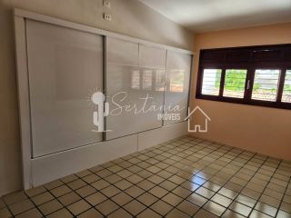 Casa para Venda com Excelente Localização na Rua Félix Cavalcante Albuquerque 52 – Prado – Recife/PE.