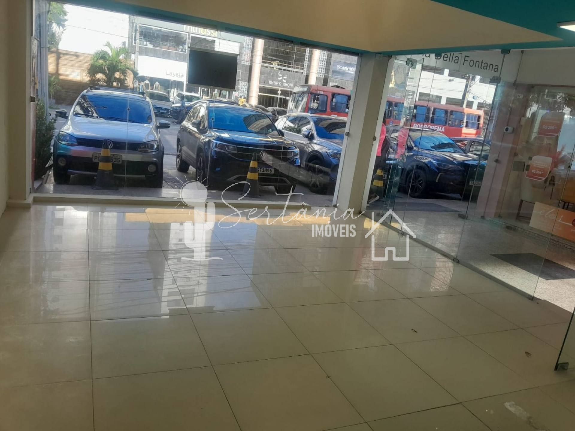 Aluga Loja Vitrine em Boa Viagem 90M².