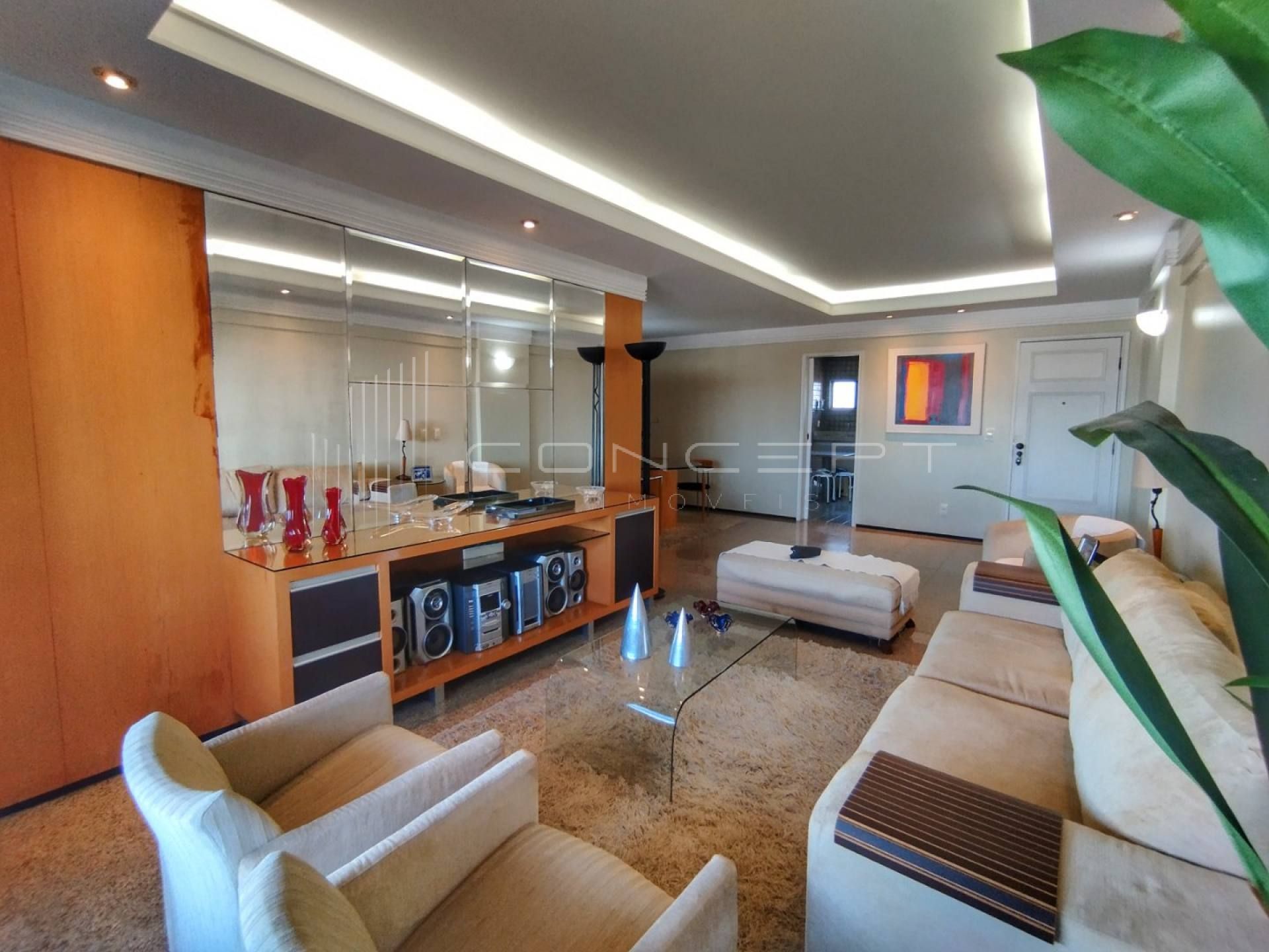 Apartamento no bairro Ilhotas
