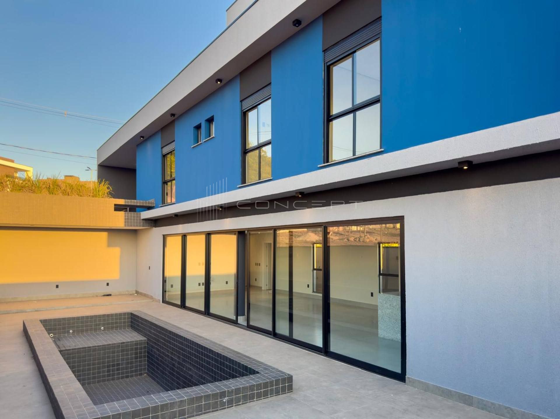 Duplex de 236m² à venda no Condomínio Verana