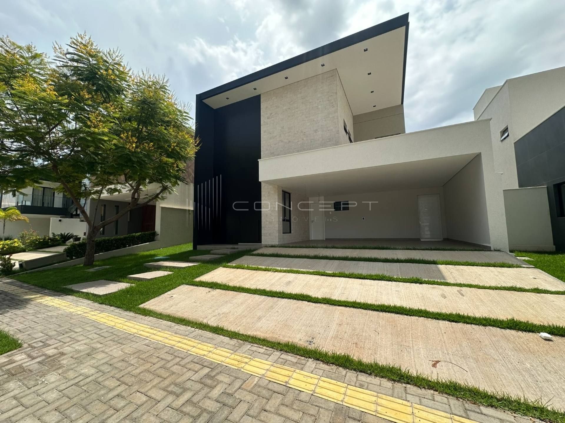 Casa duplex no Condomínio Terras Alphaville