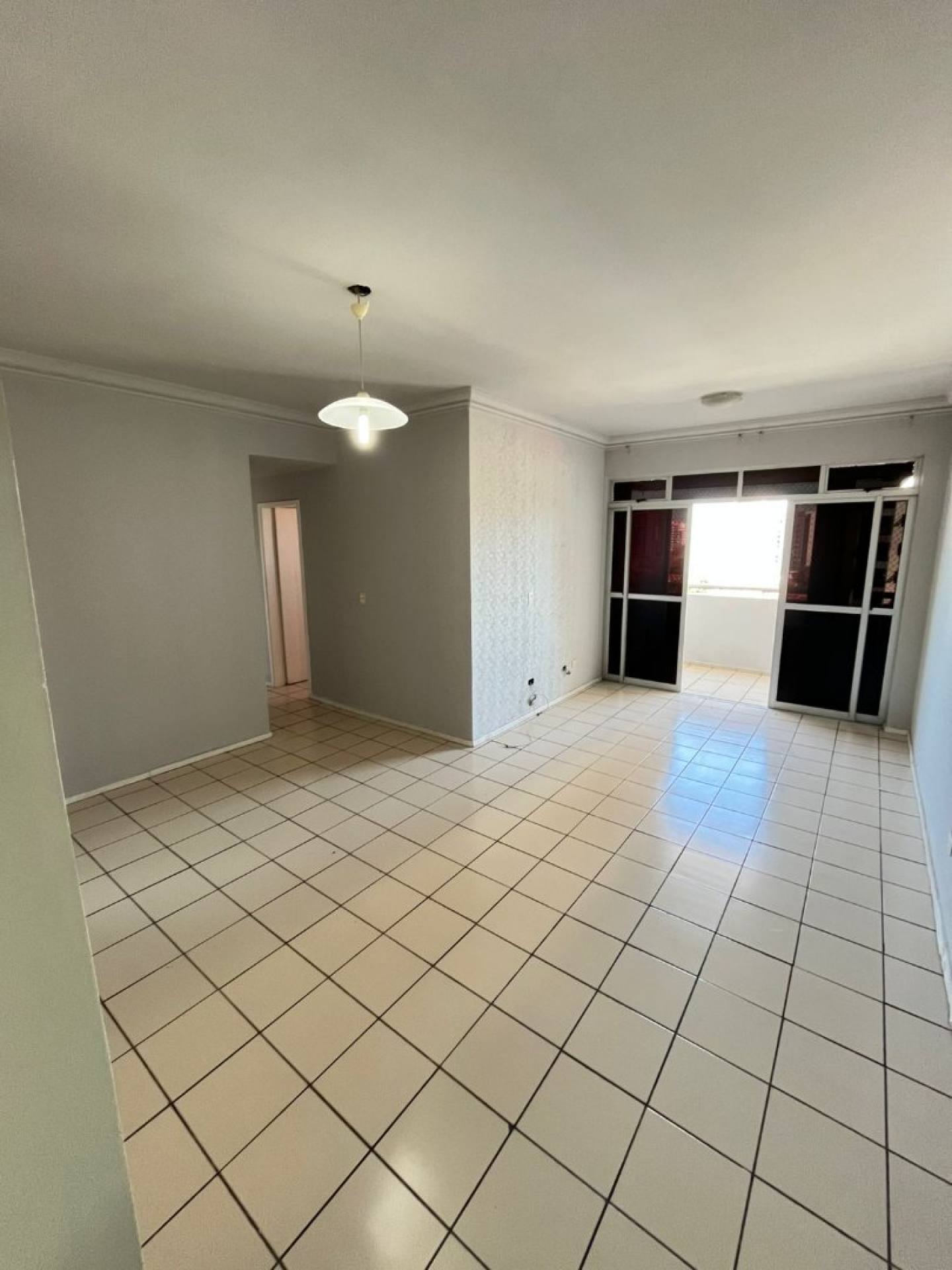 Apartamento no Edifício Strauss no bairro Jóquei