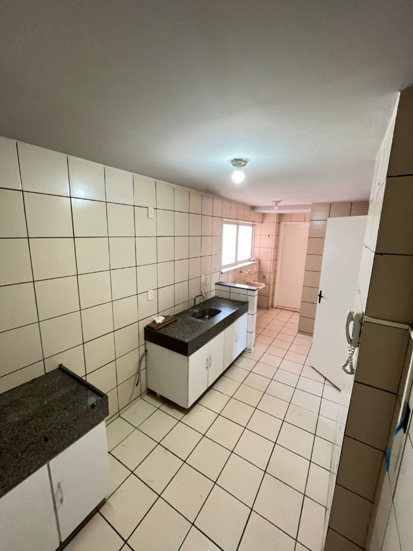 Apartamento no Edifício Strauss no bairro Jóquei