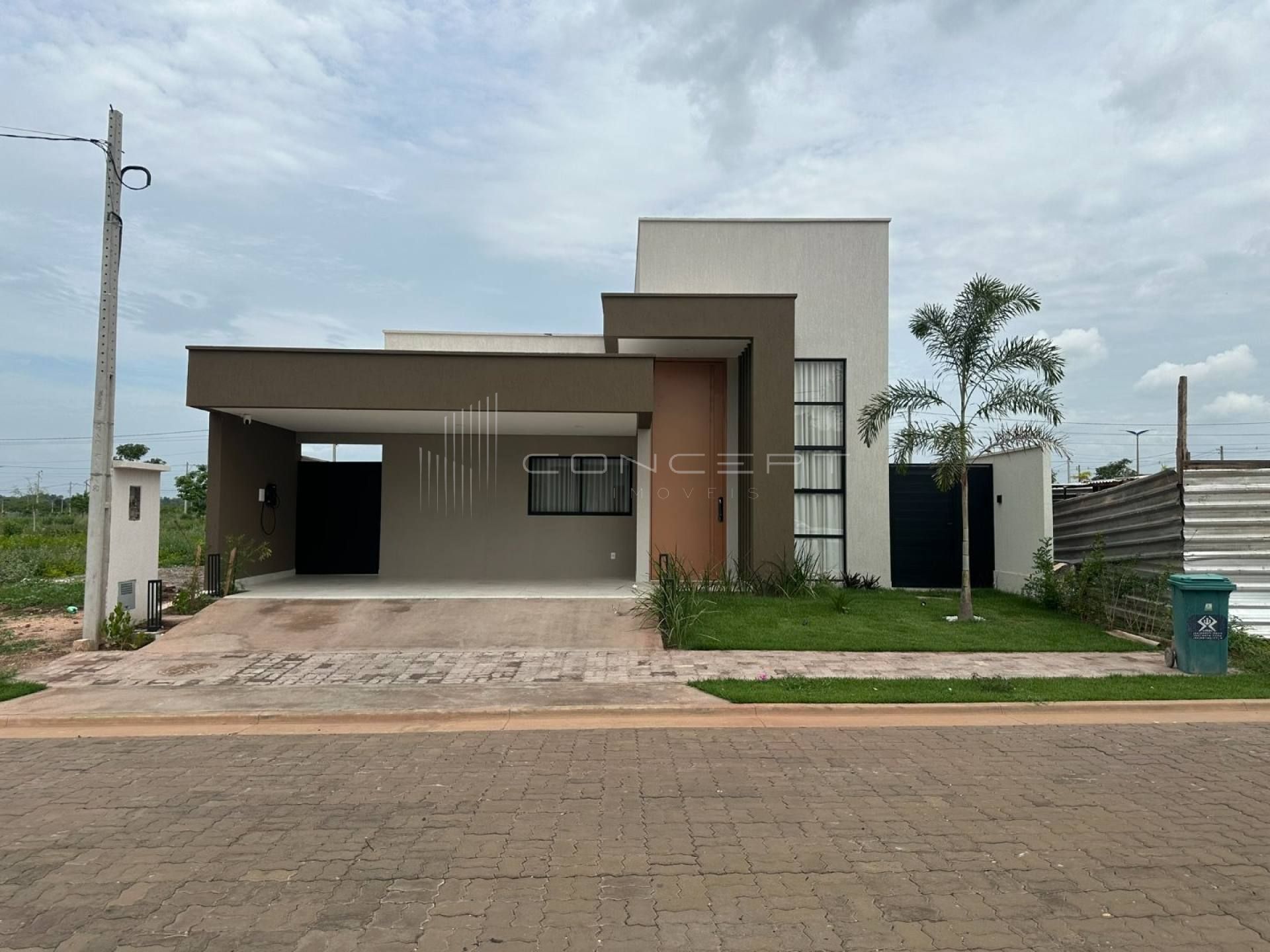 Casa Térrea - Condomínio Petrópolis Residece