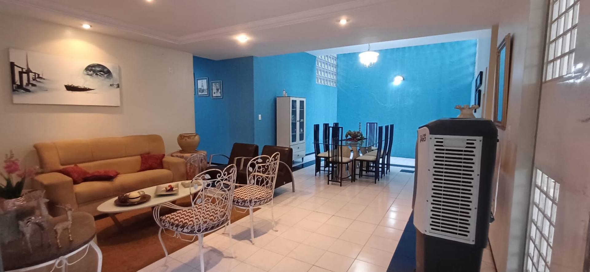 Casa solta no bairro Ininga.