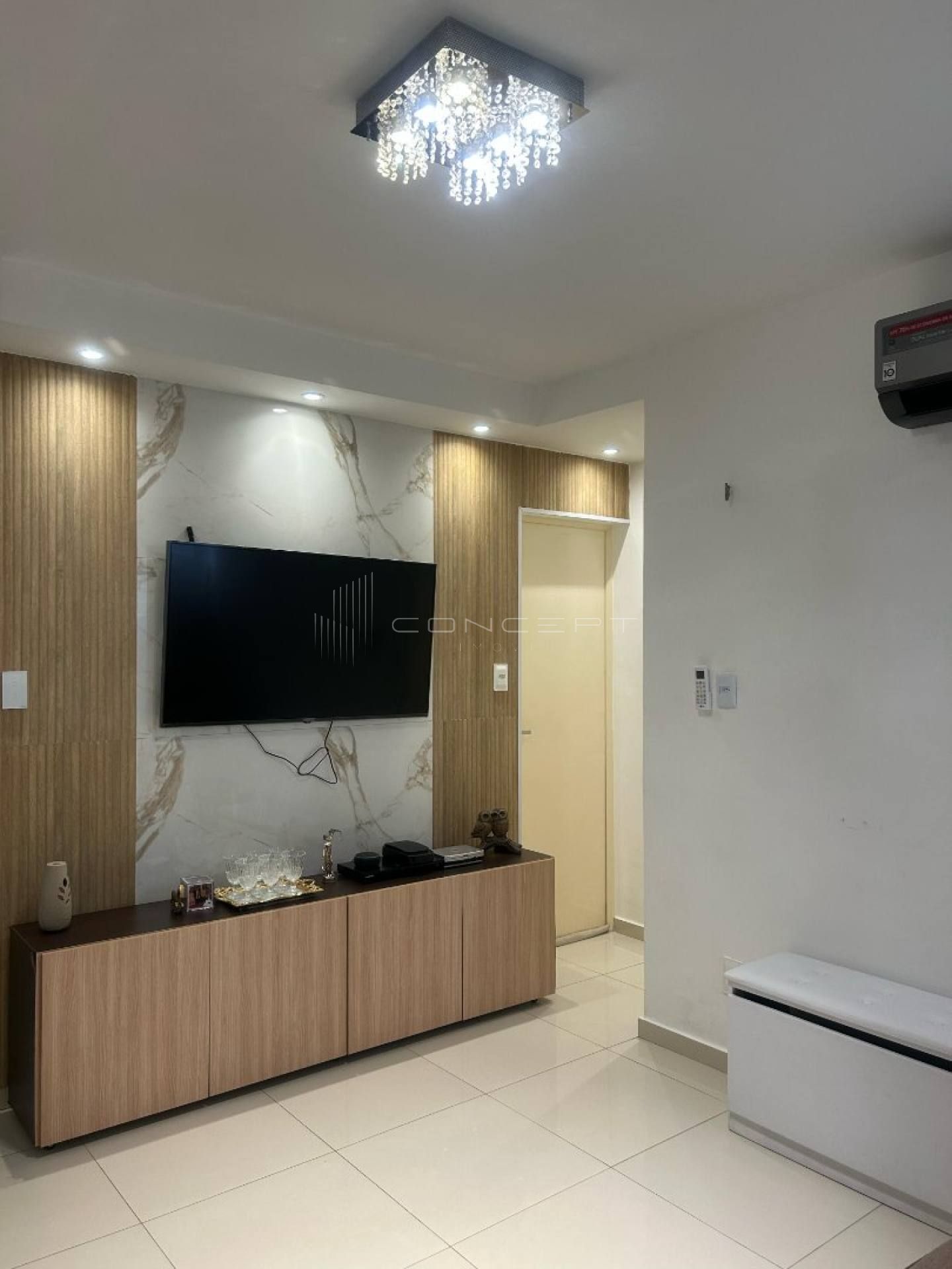Apartamento no Santa Isabel no Condomínio Ipiranga - Porteira fechada