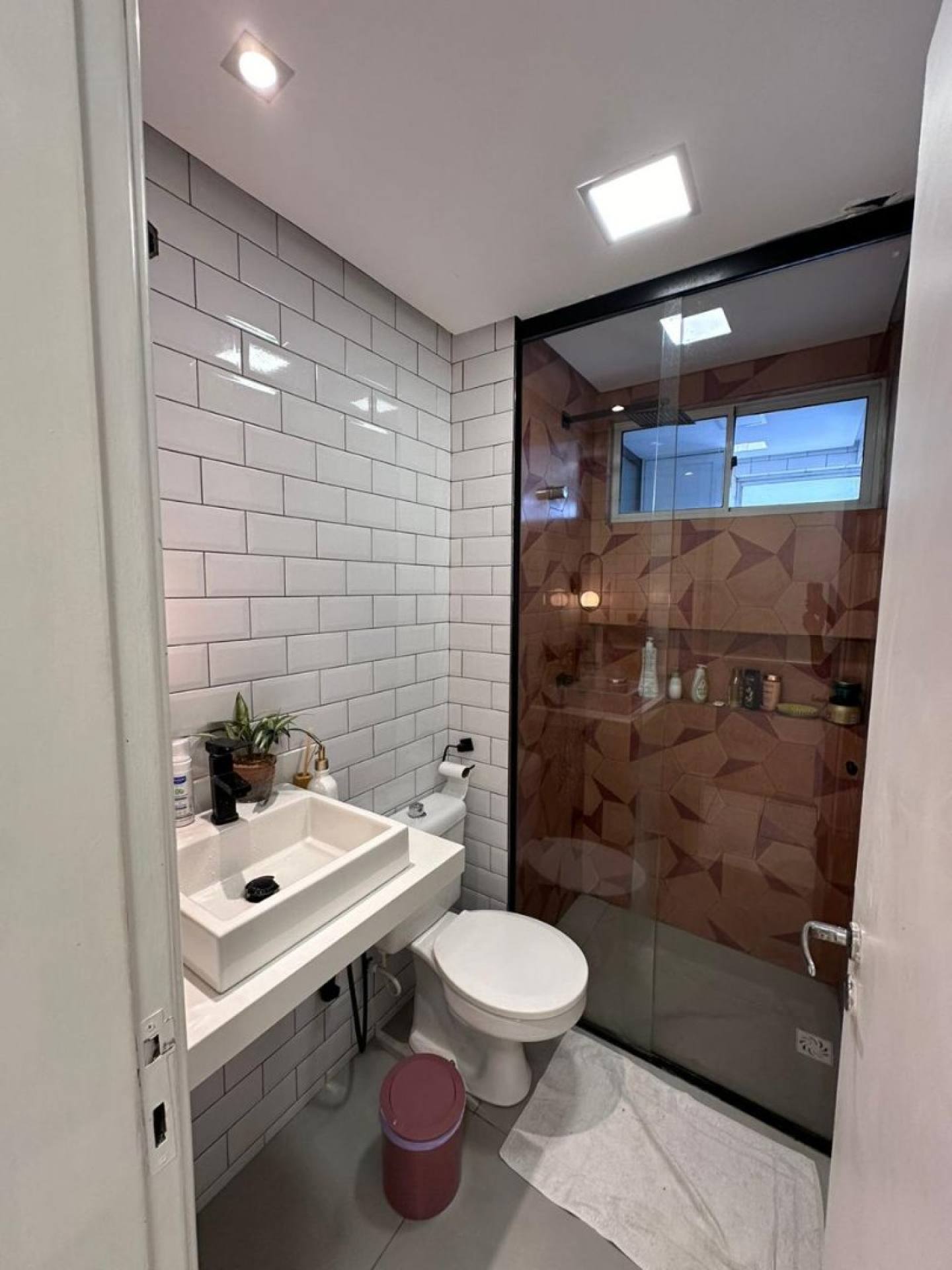 Apartamento no bairro Noivos - Condomínio Tropical Tower