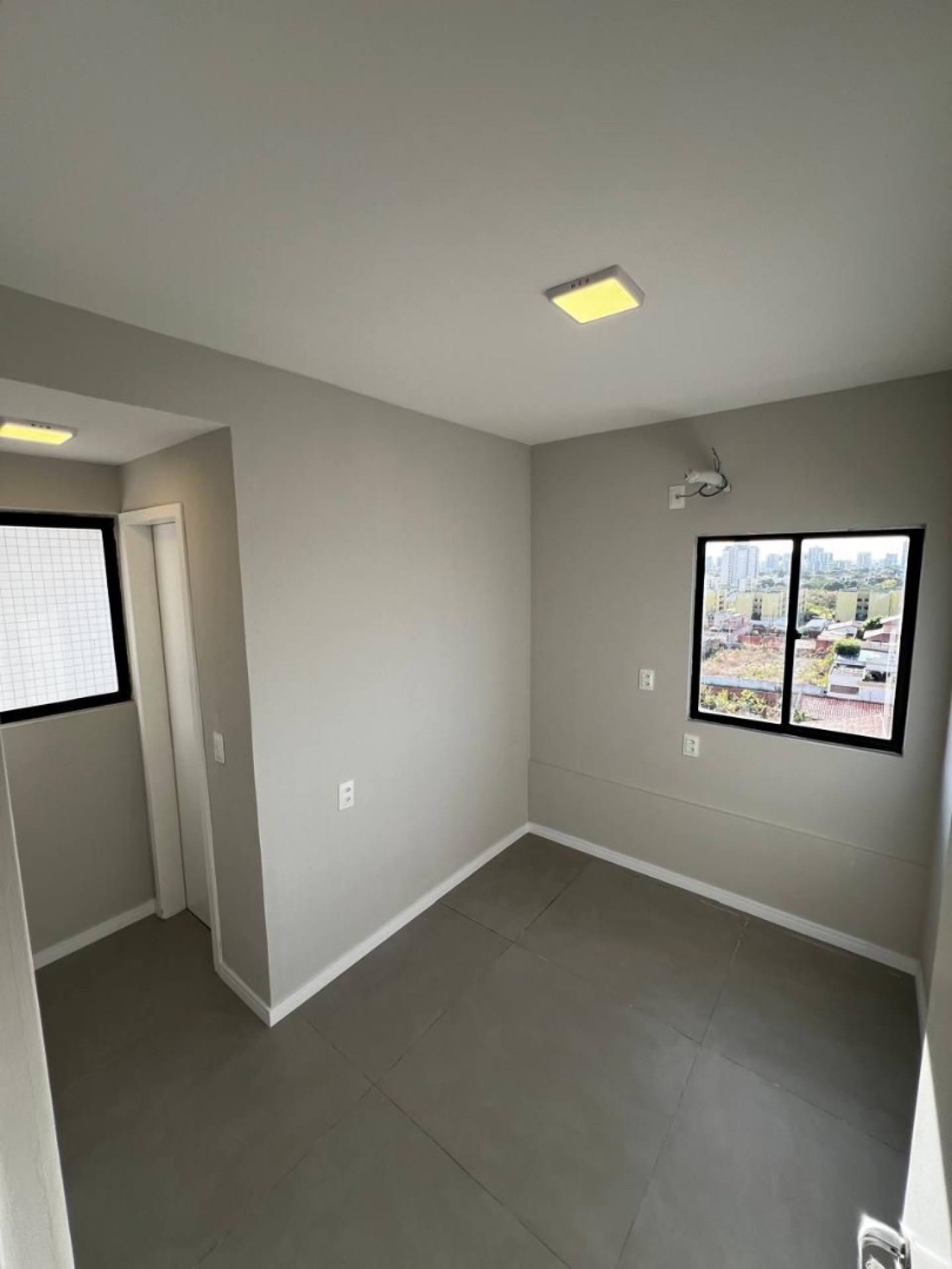 Apartamento reformado no Horto no Ed. Jardim Veneza