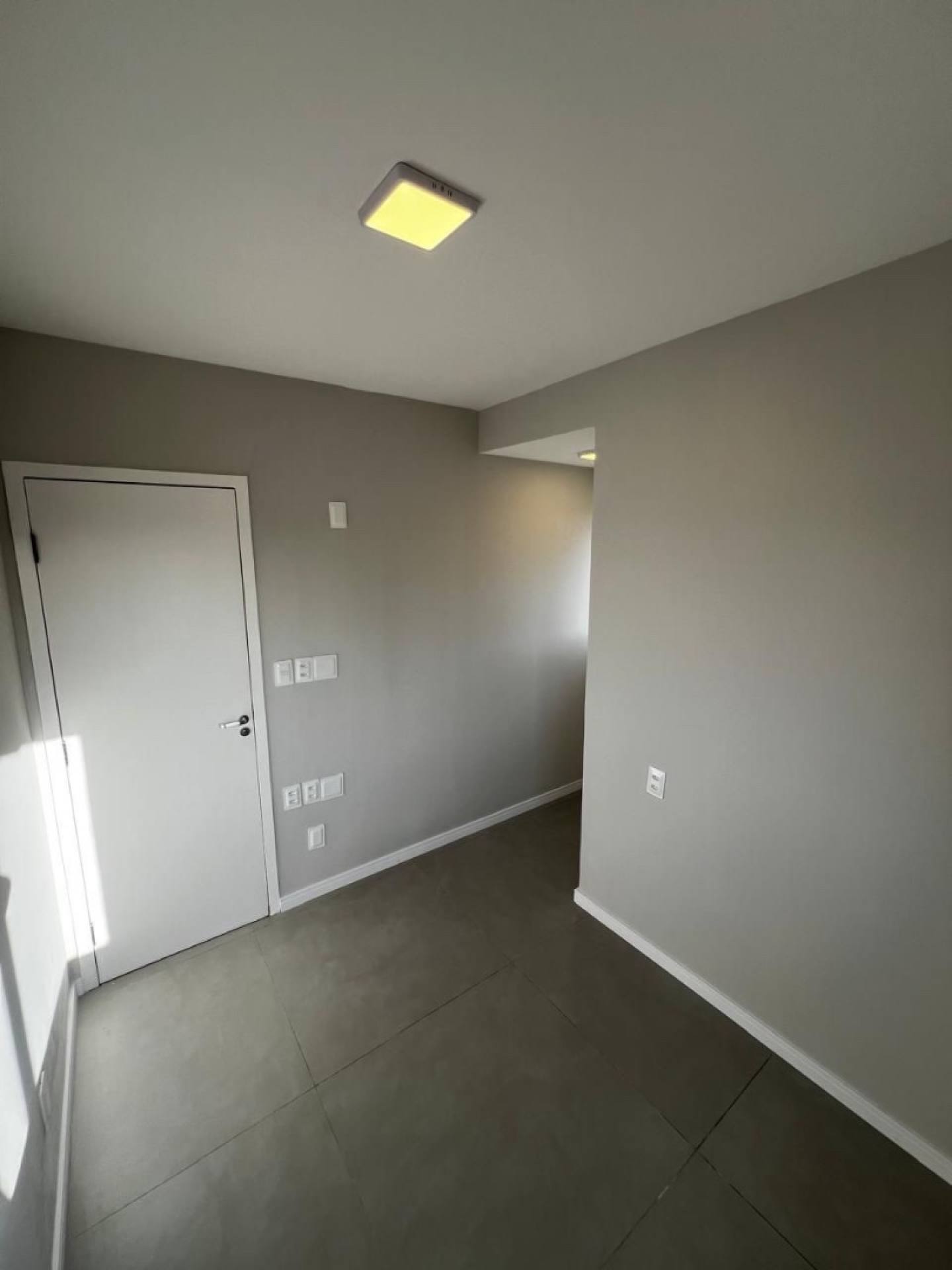 Apartamento reformado no Horto no Ed. Jardim Veneza