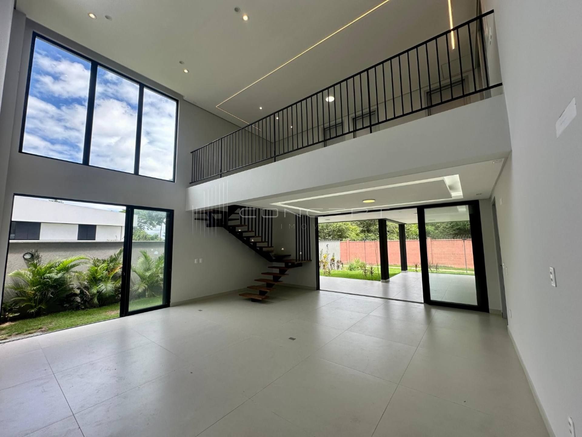Duplex de 325m² Alphaville Teresina
