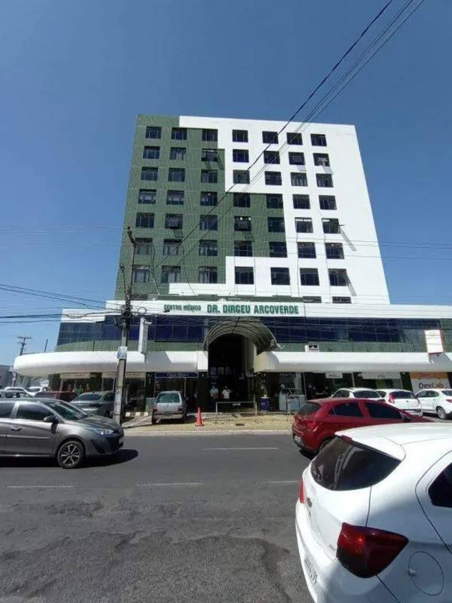 Sala Comercial no Centro Médico Dirceu Arcoverde