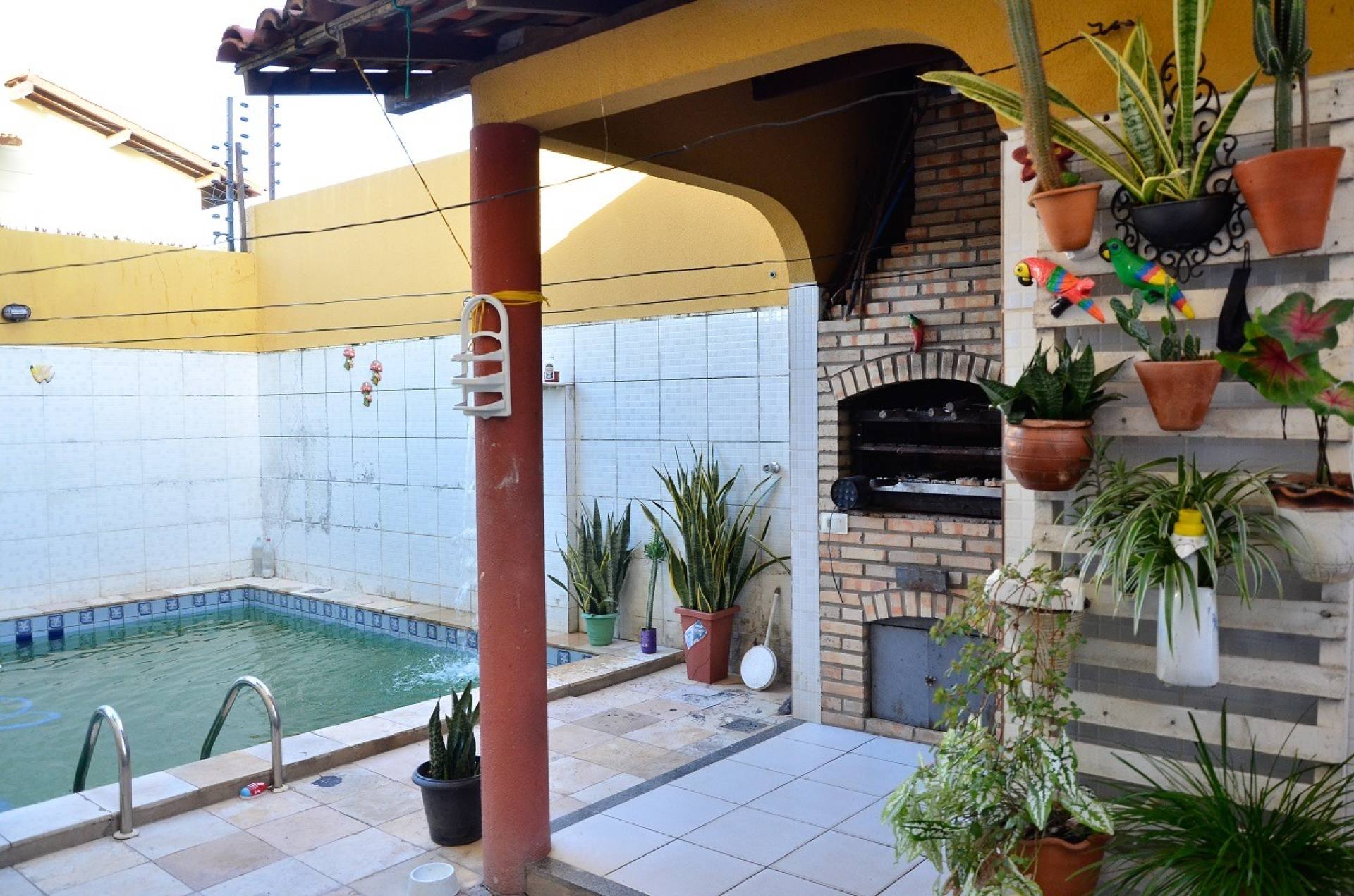 Casa Duplex de 272m² na Santa Isabel