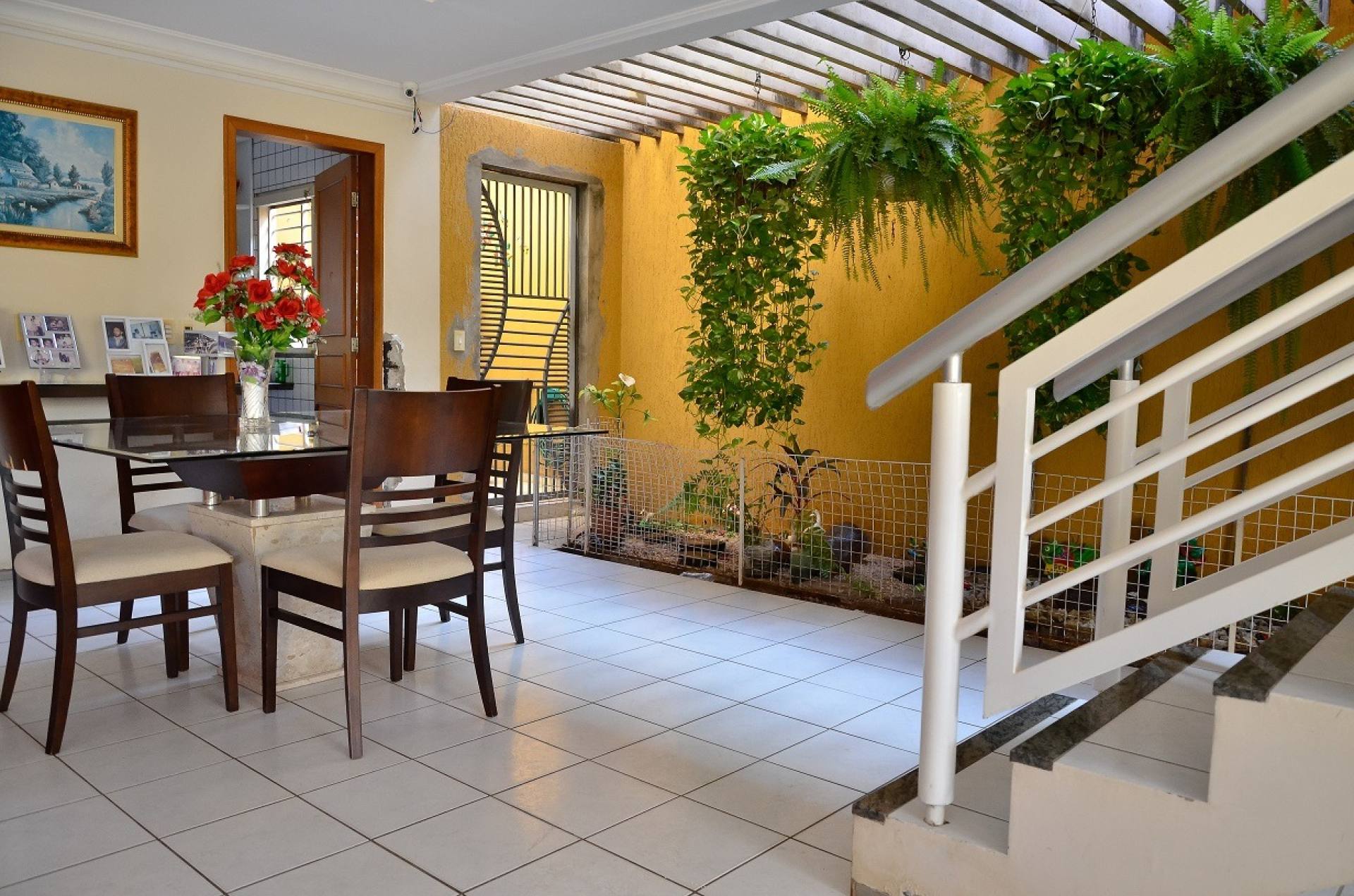 Casa Duplex de 272m² na Santa Isabel