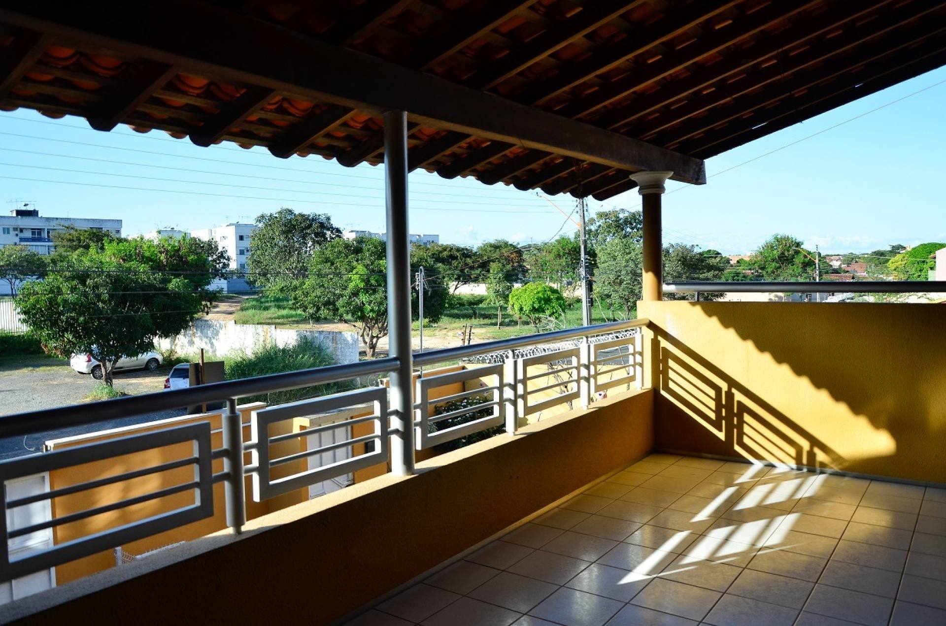 Casa Duplex de 272m² na Santa Isabel
