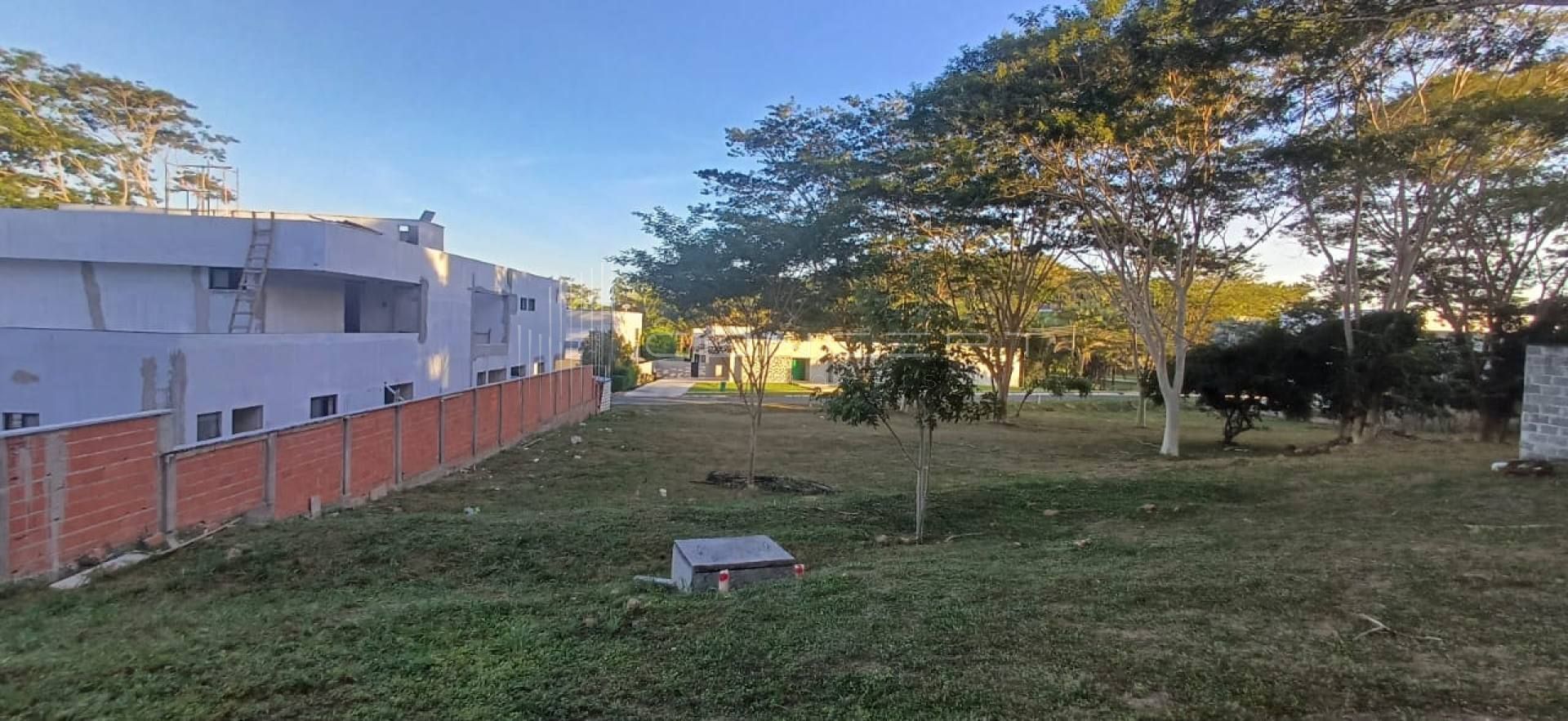 Lote de 834m² no Aldebaran Ville