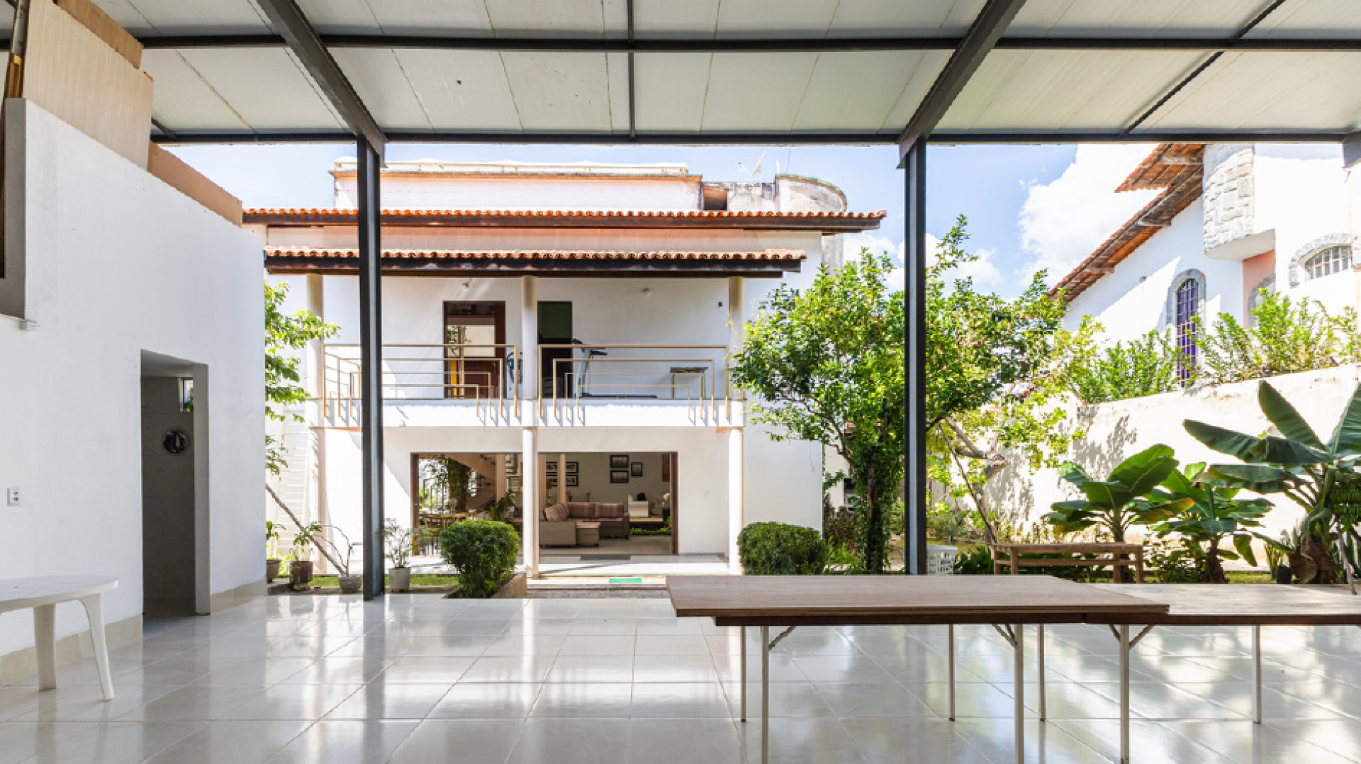 Duplex de 660m² com energia solar à venda no bairro Ininga