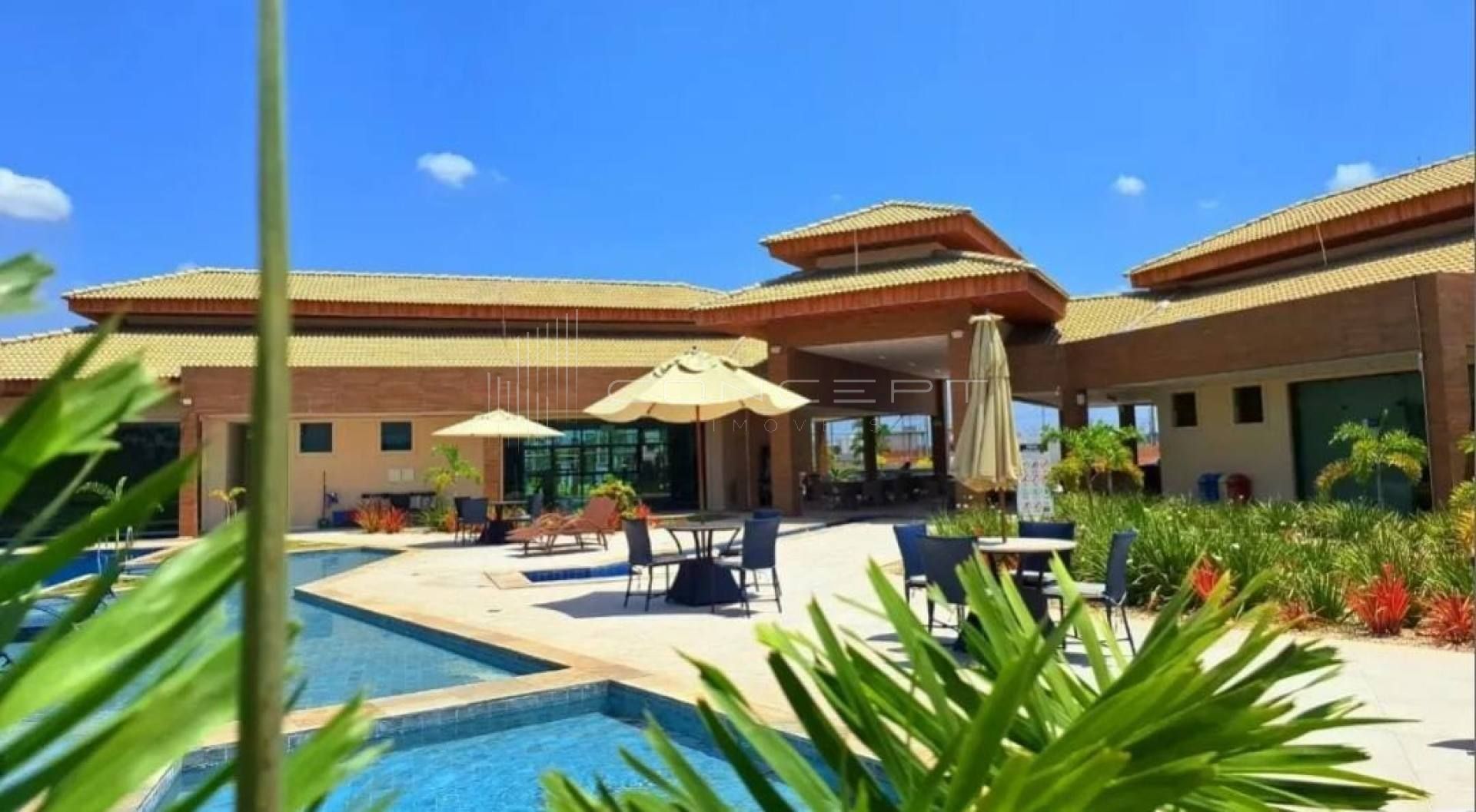 Lote de 264m² a venda no condomínio Petrópolis