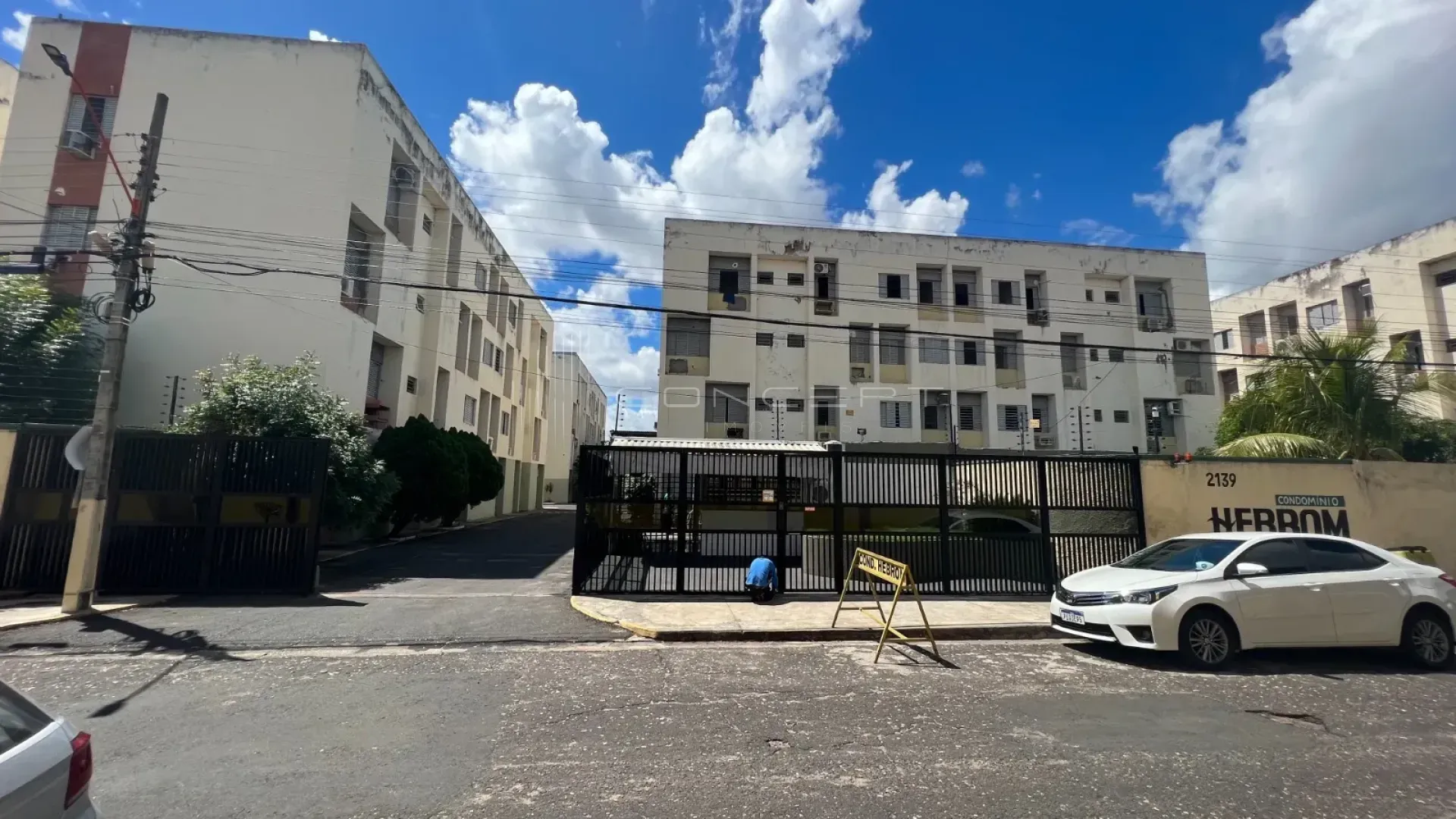 Apartamento de 100m² à venda no condomínio Hebrom na Macaúba