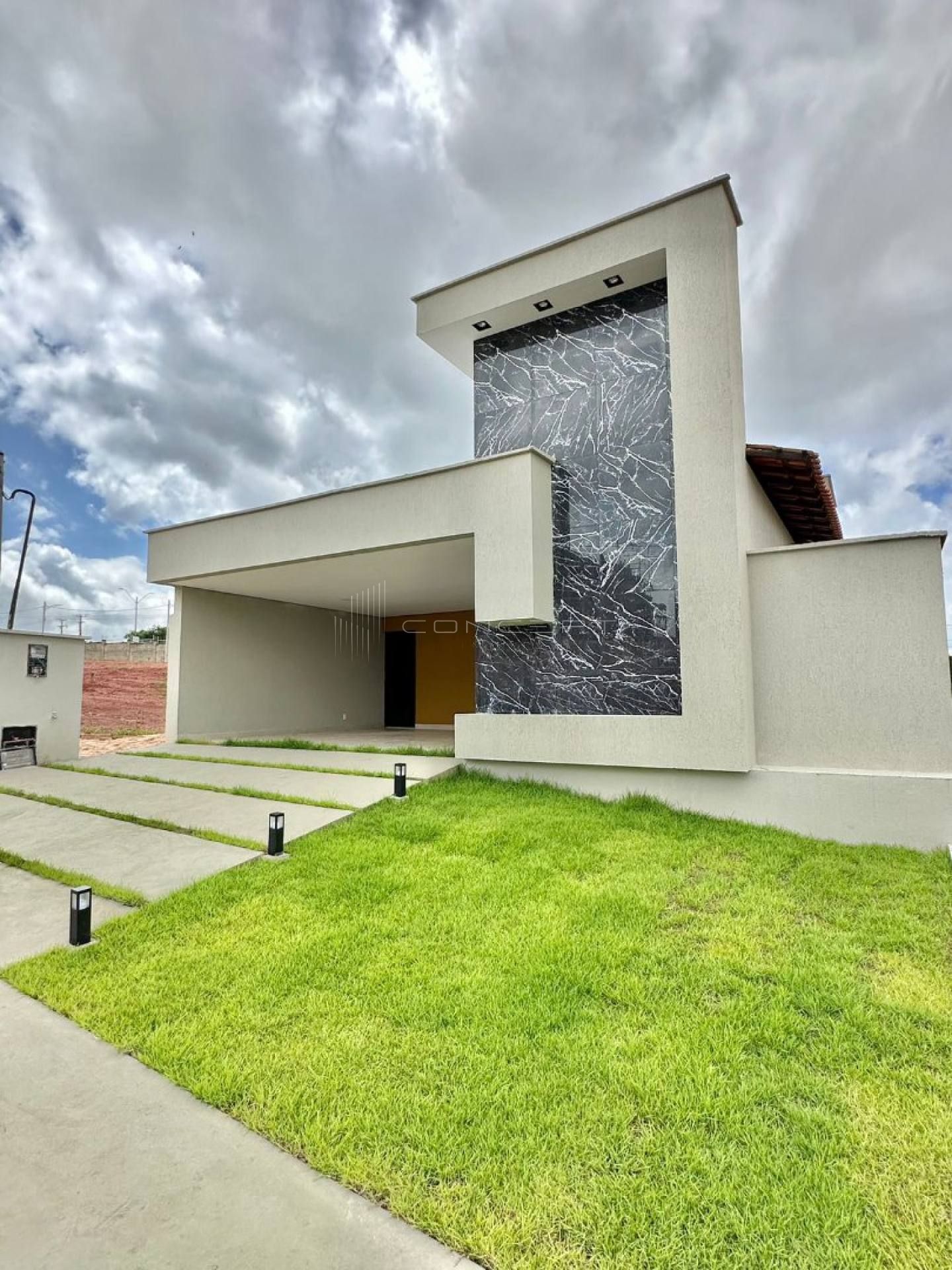 Casa térrea com 3 suítes à venda no Aldebaran Leste