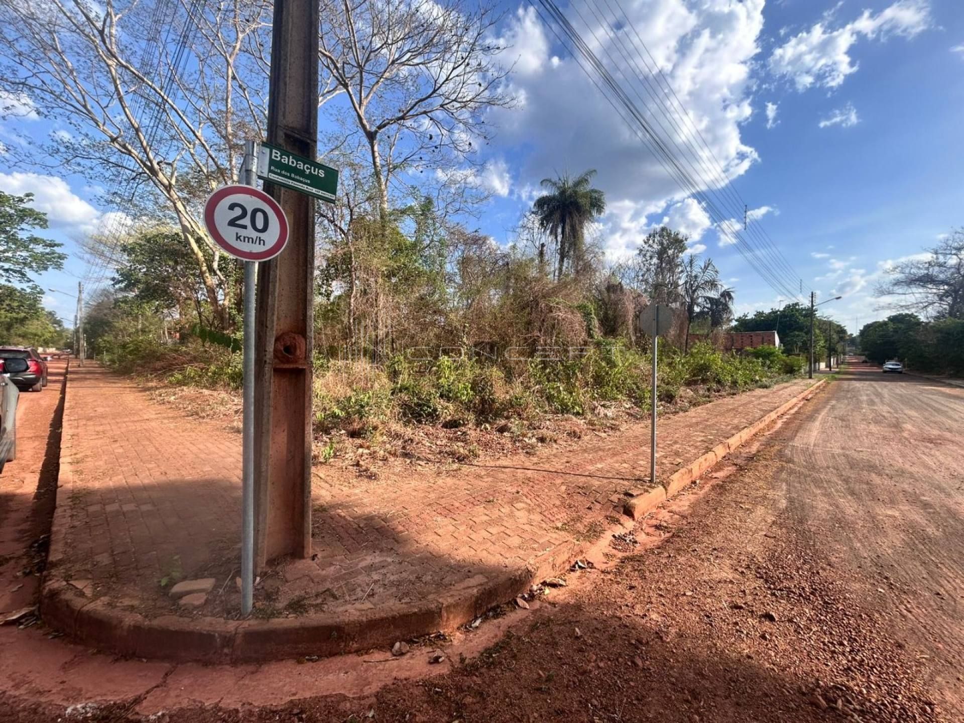 LOTE DE ESQUINA COM 875m² NA FAZENDA REAL