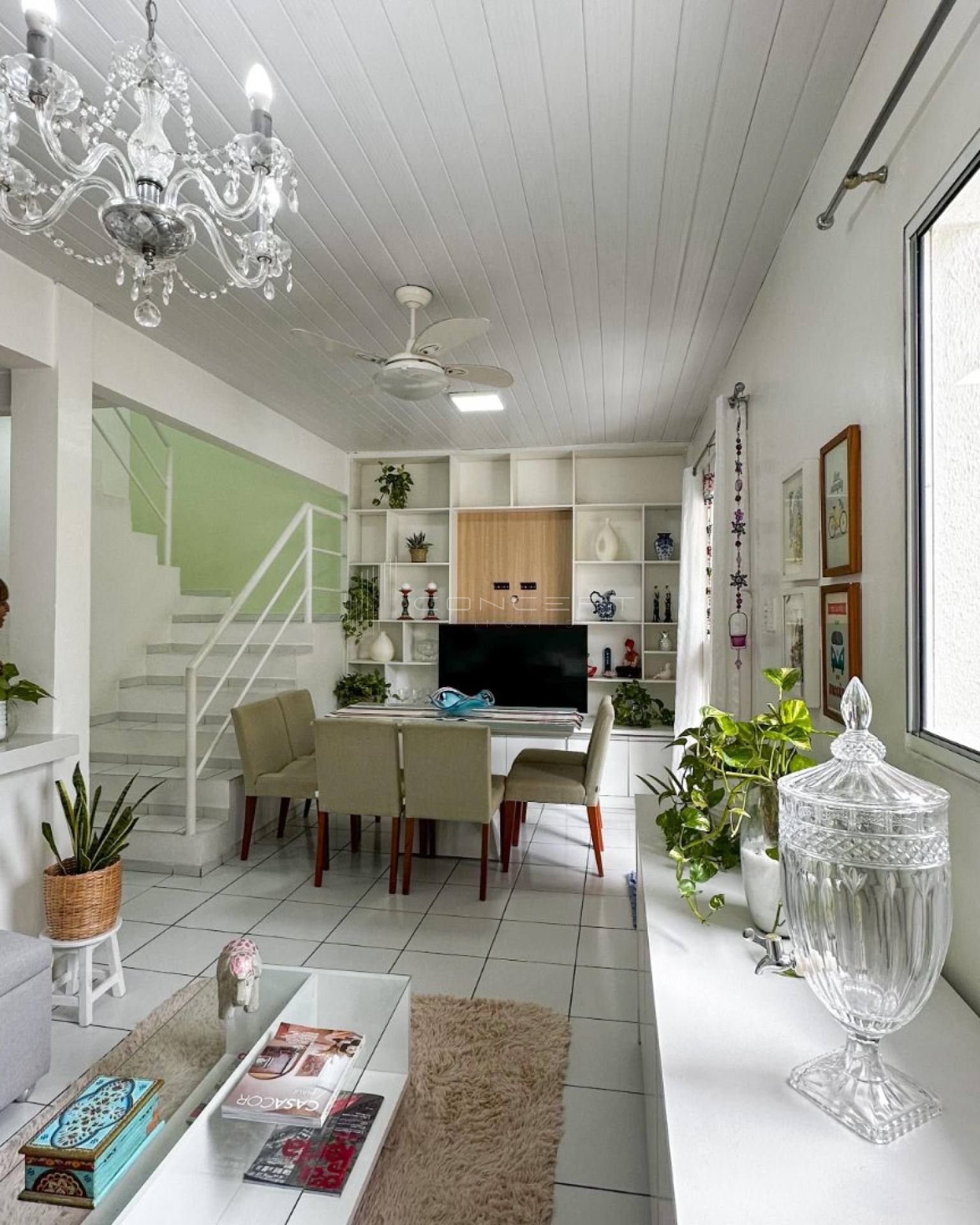 Casa Duplex no bairro Uruguai no condomínio Jardim Damasco