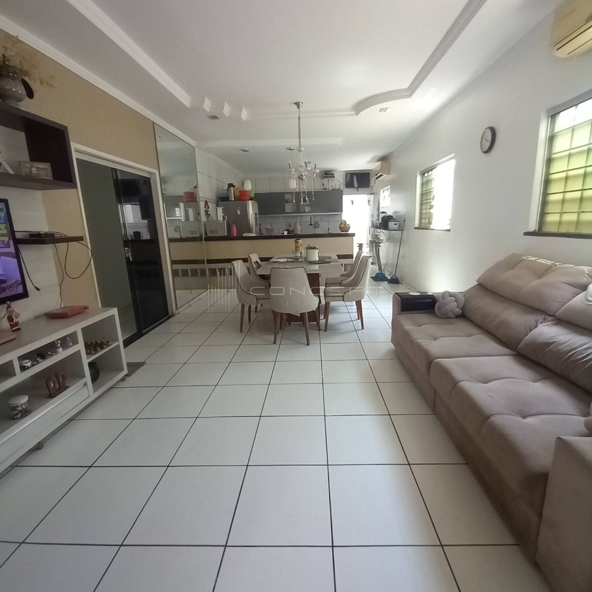 Casa Térrea no bairro Dirceu - 3 quartos sendo 1 suíte