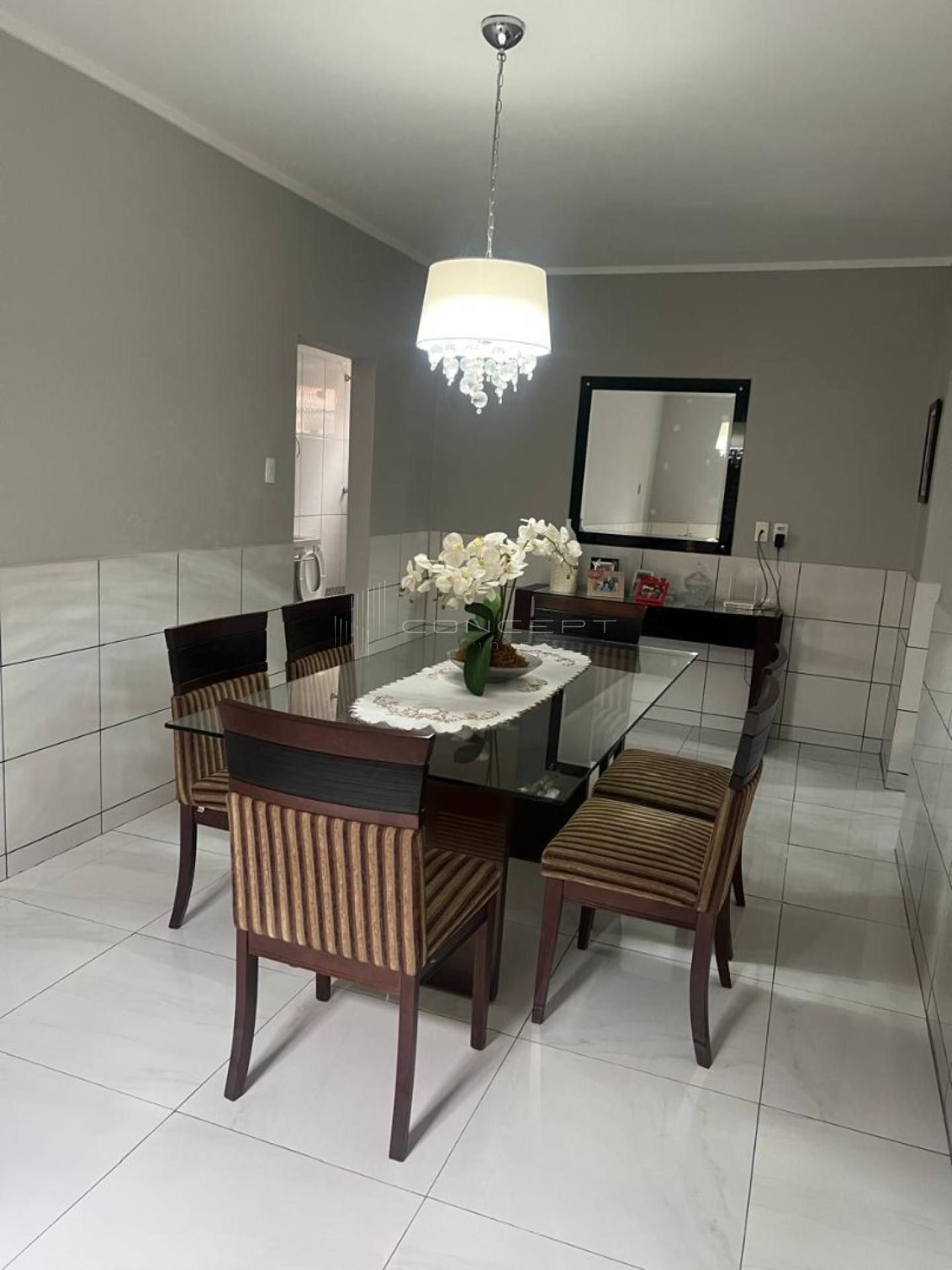 Casa Térrea no bairro Dirceu - 03 Quartos