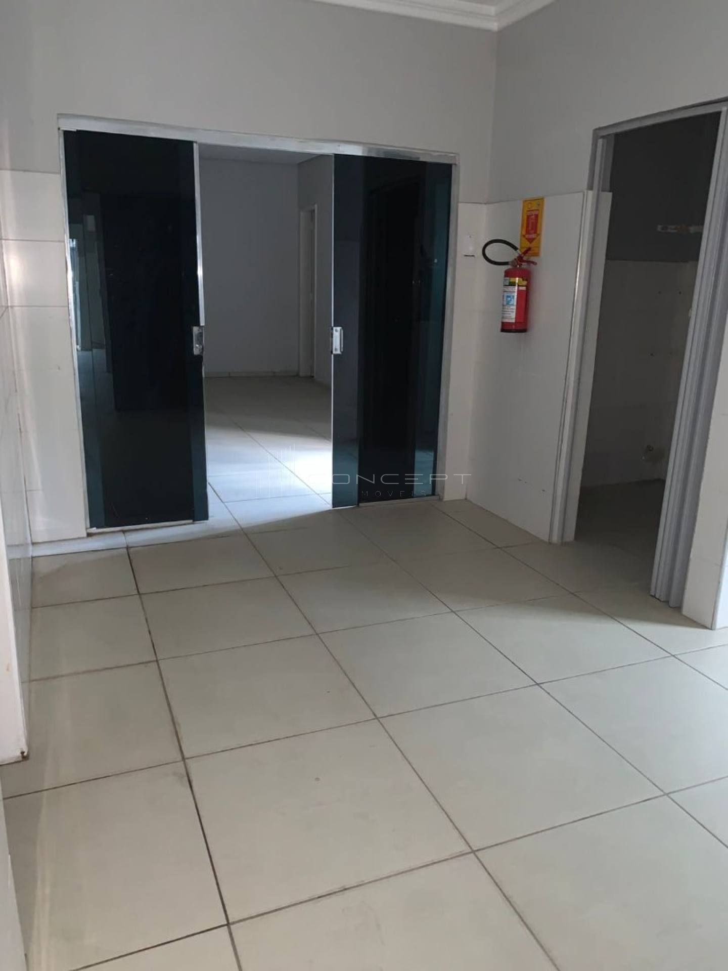 Casa Térrea no bairro Dirceu - Comercial