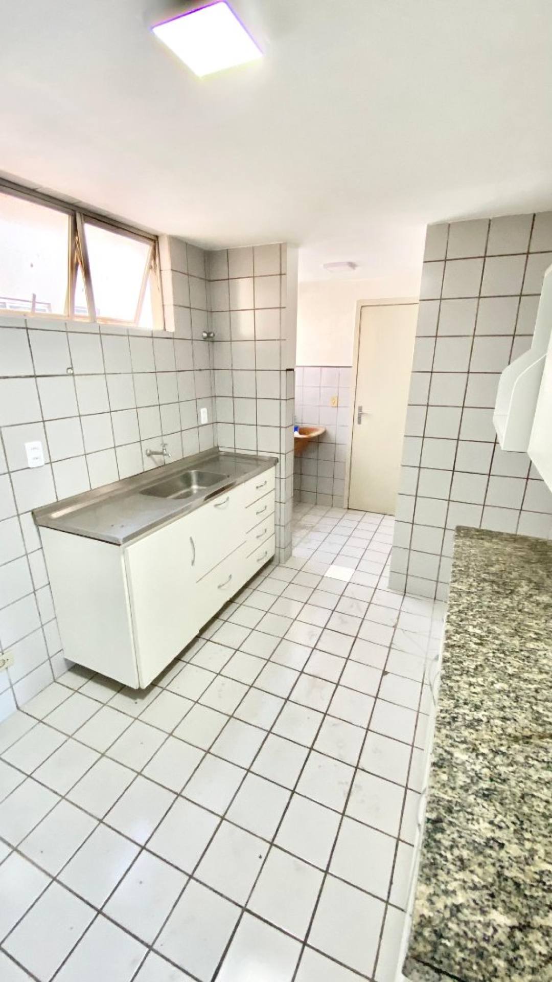 Apartamento com 97m² na Morada do Sol - Edifício Portugal