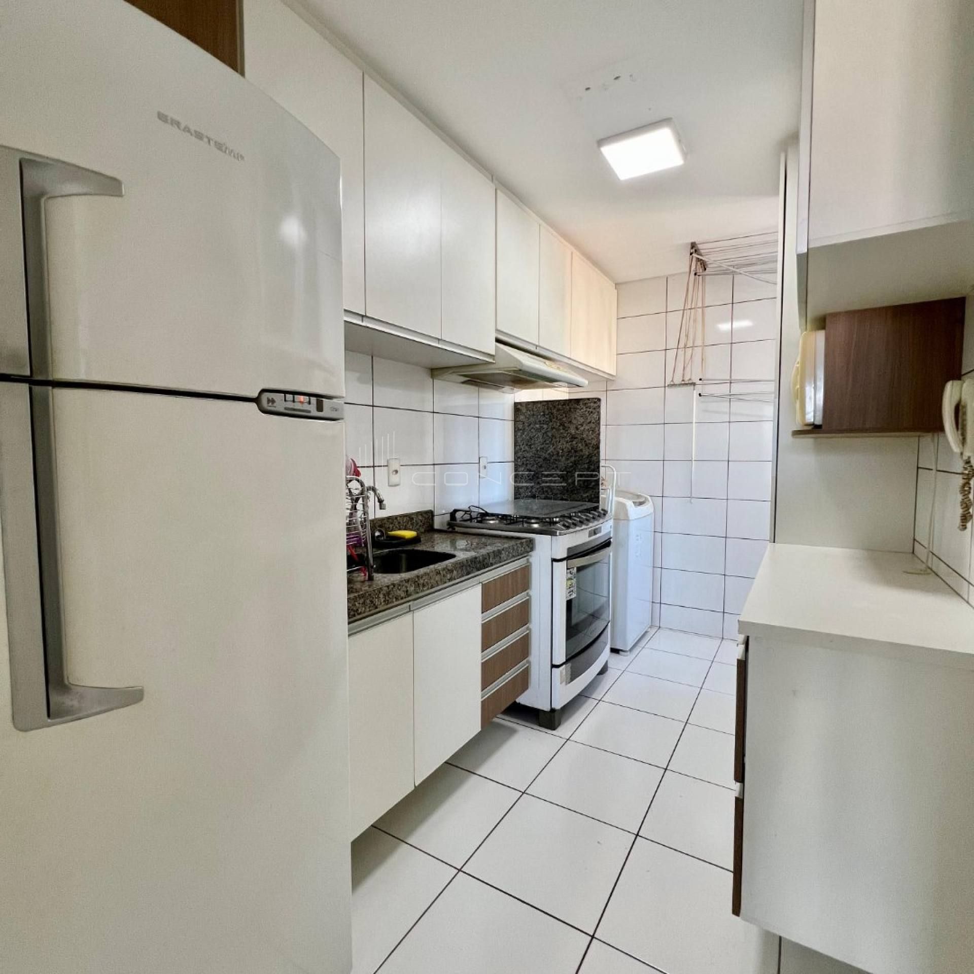 Apartamento no Bairro Jóquei no Condomínio Antares - 3 quartos