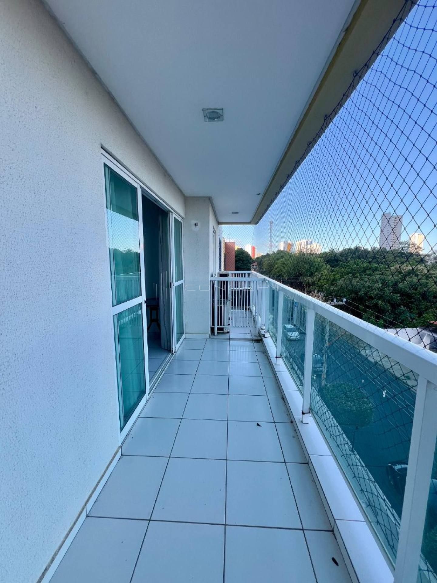 Apartamento no Bairro Jóquei no Condomínio Antares - 3 quartos