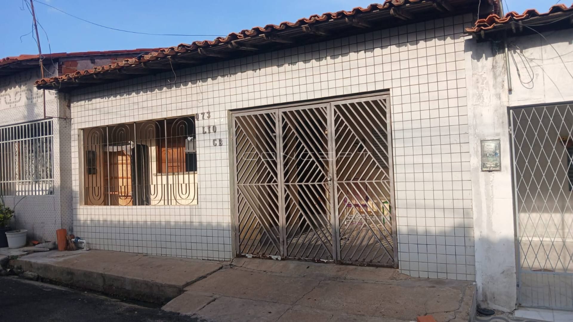 Casa Térrea no bairro Promorar - 3 quartos