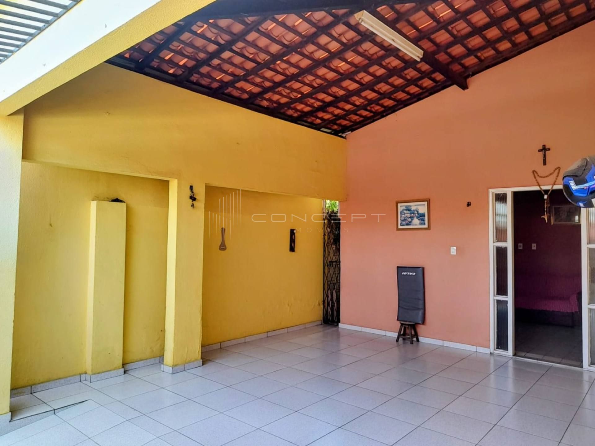 Casa no Conj. Novo Horizonte c/ 03 qtos.