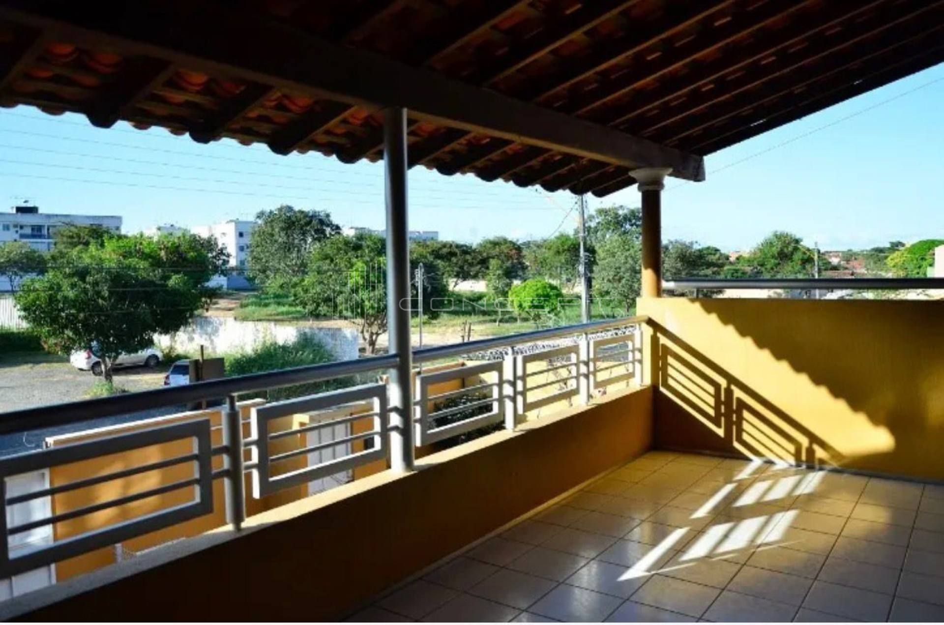 Casa duplex no Bairro Santa Isabel