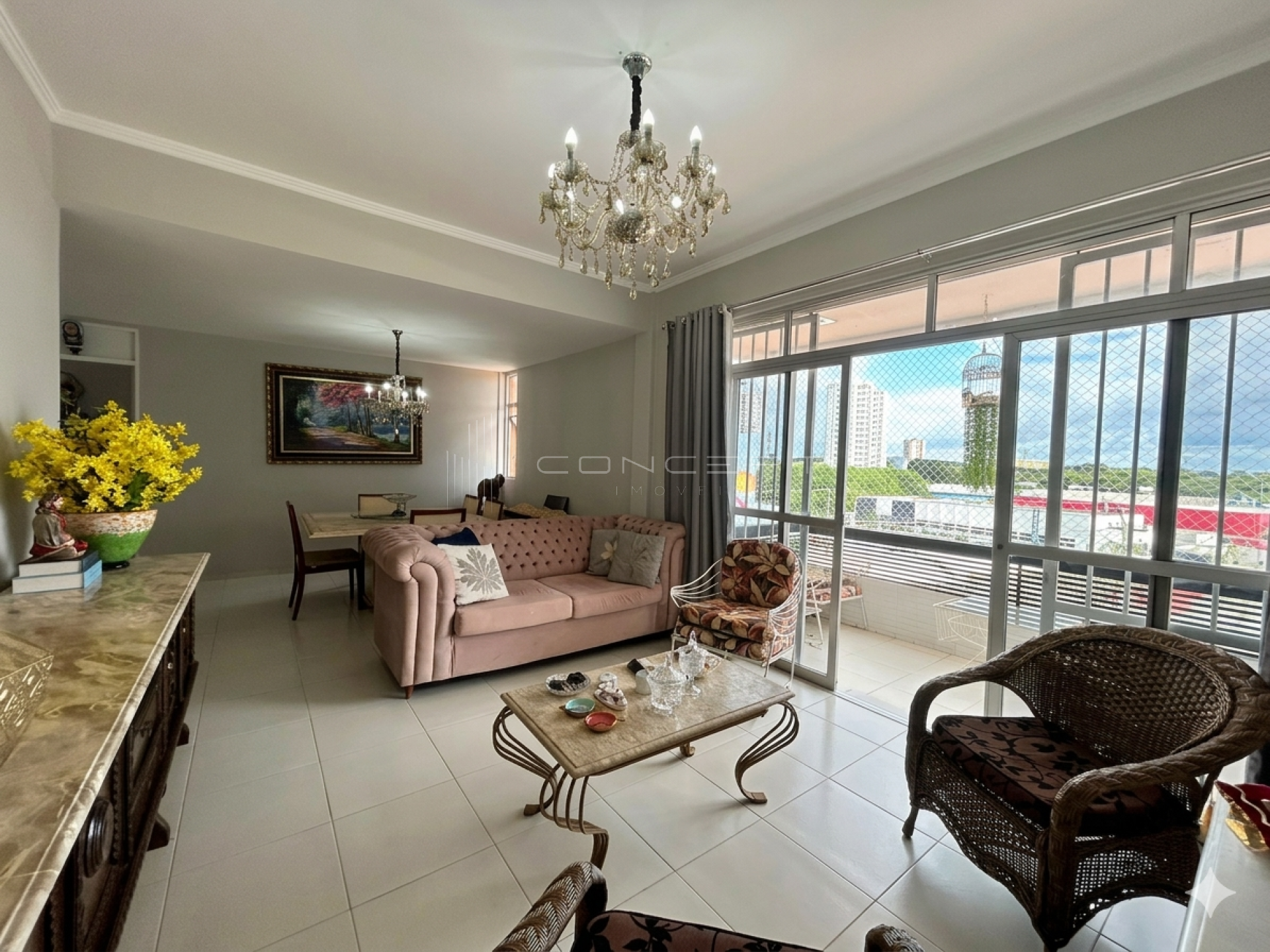 Apartamento no Ed. Palomo na Av. Kennedy no 4 quartos e suítes Bairro São Cristóvão