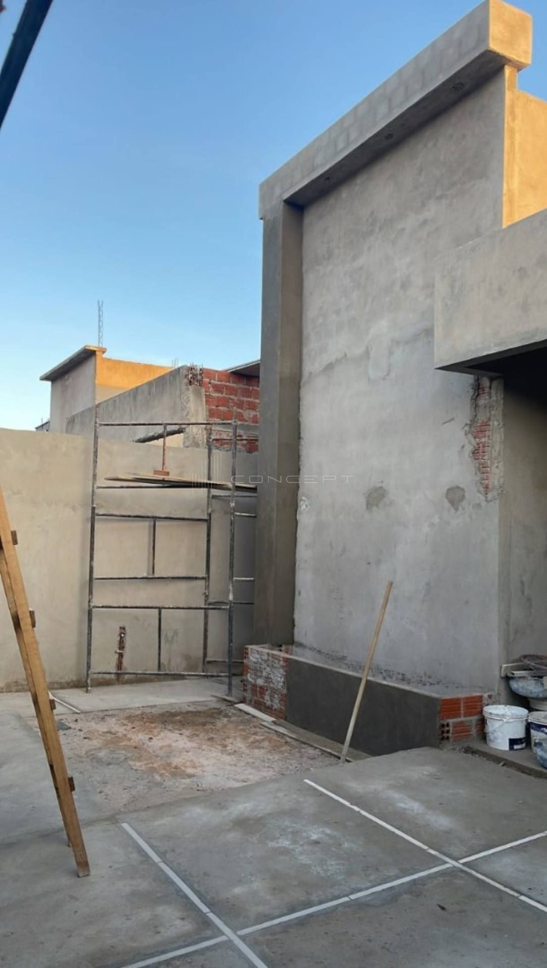 Casa de alto padrão na zona leste c/ 03 suítes!