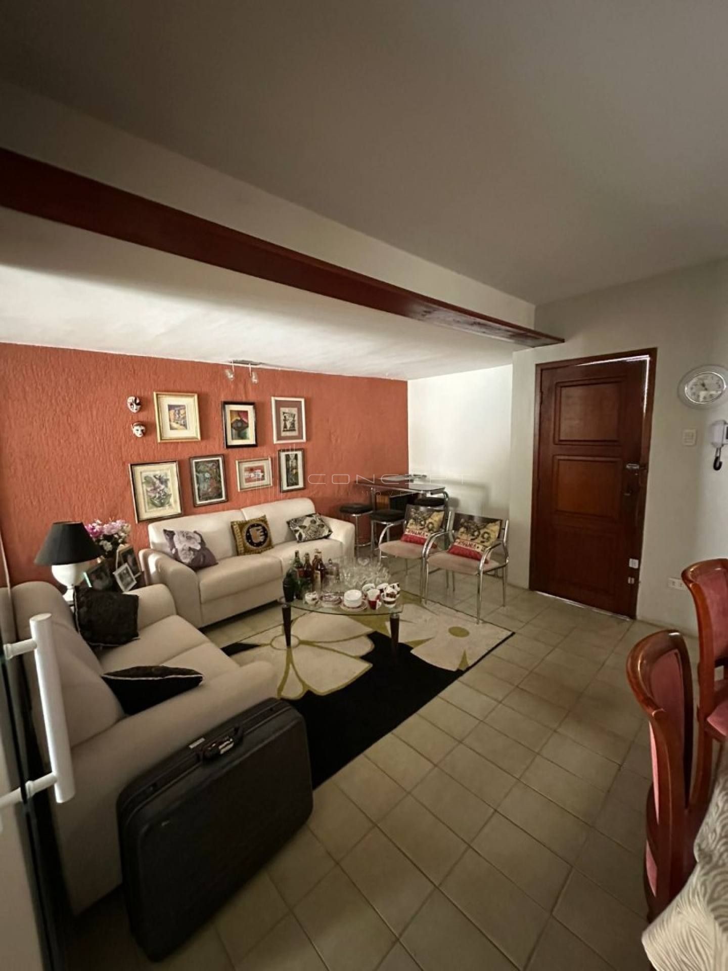 Casa Solta no Bairro Marquês - 03 Quartos