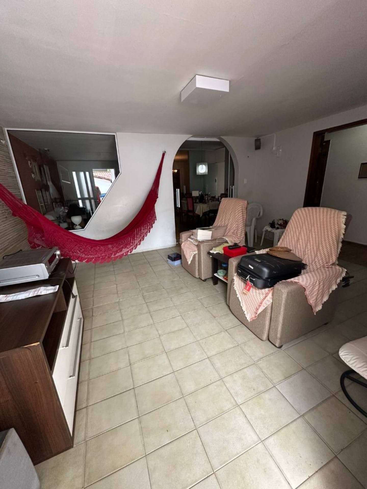 Casa Solta no Bairro Marquês - 03 Quartos