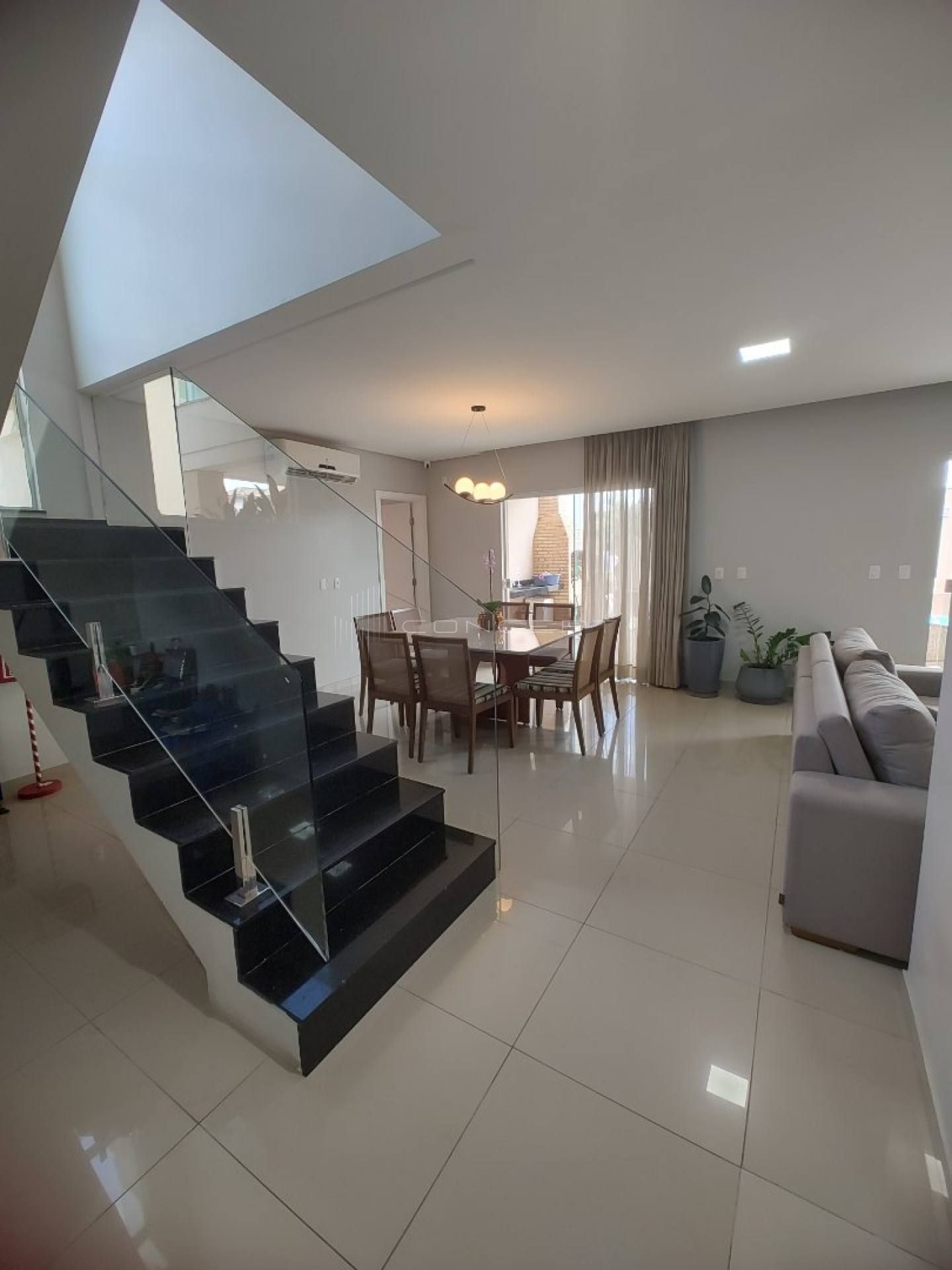 Casa Duplex no Bairro Gurupi no Condomínio Villa de Válega - 4 suítes