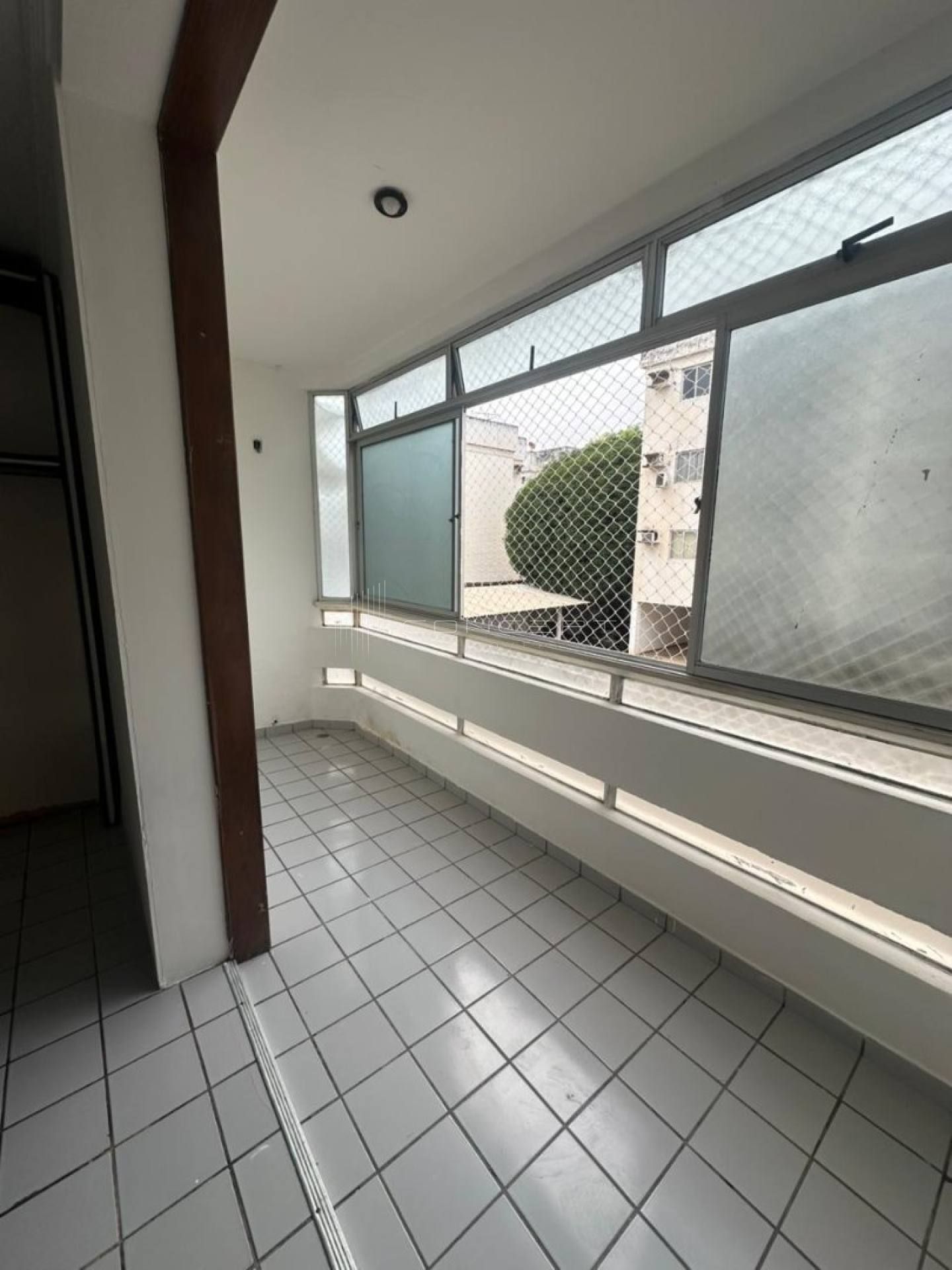 Apartamento no Bairro Campestre no Edifício Bulgária - 3 quartos