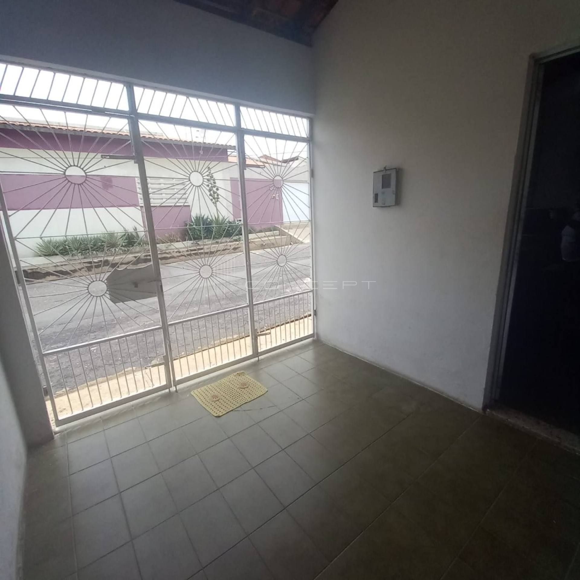 CASA TÉRREA NO MONTE CASTELO COM 03 QUARTOS