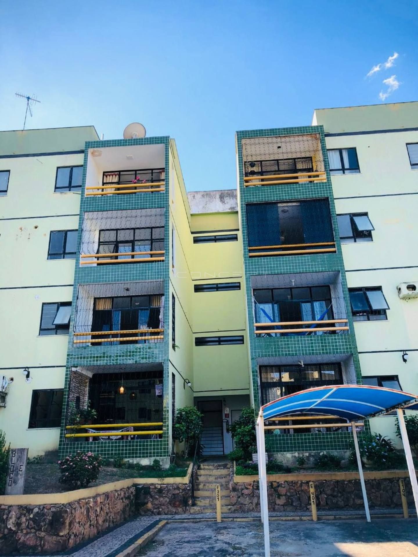 Apartamento no Bairro Cristo Rei no Condomínio Portal do Cristo Rei - 03 Quartos