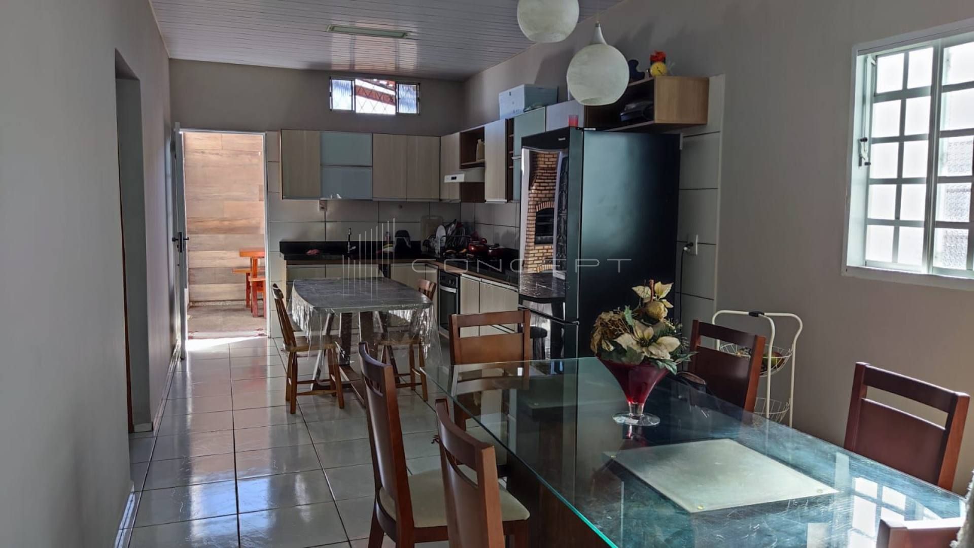 Casa no Bairro Dirceu II - 03 Quartos