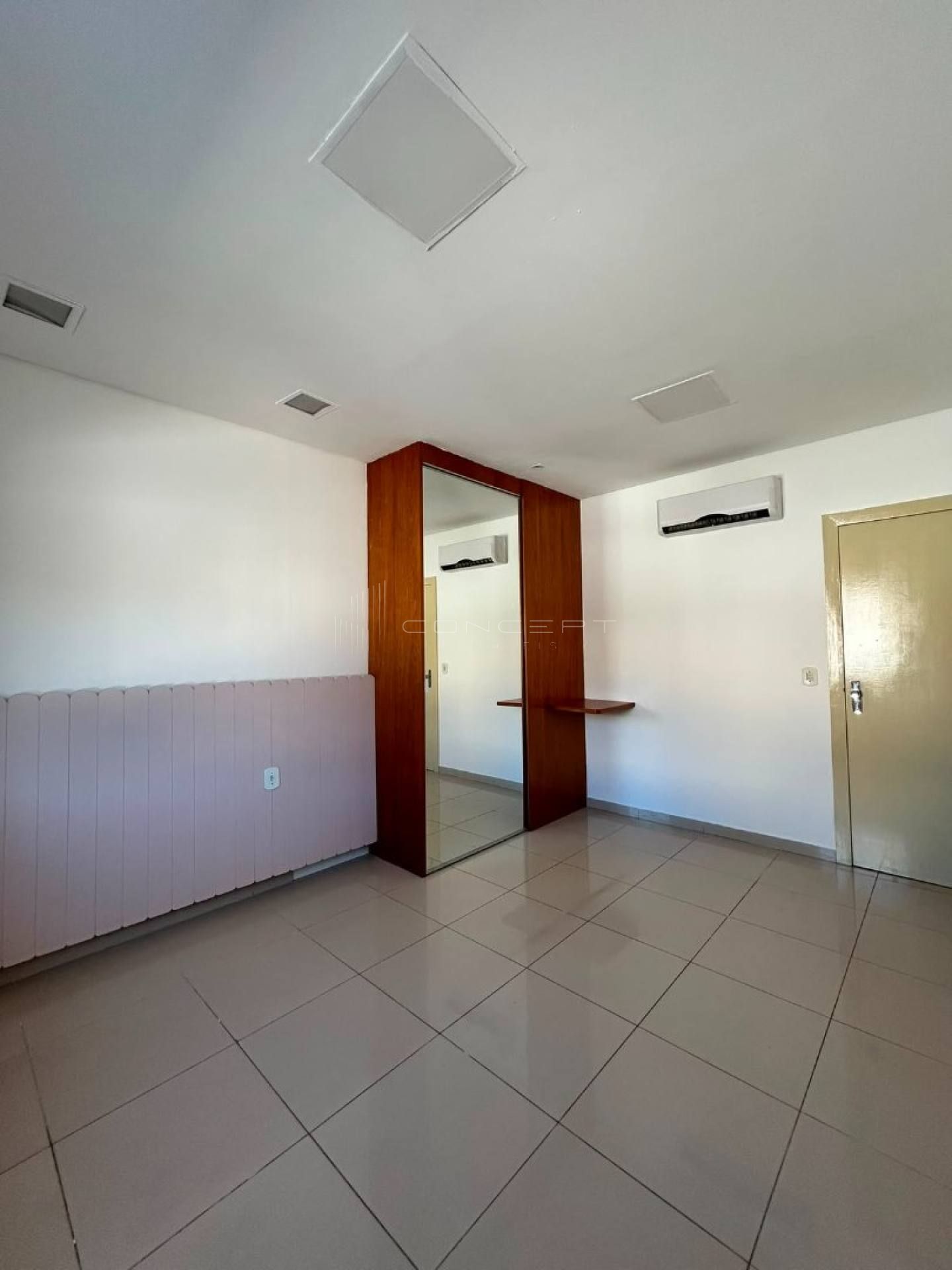 Casa Duplex no Bairro Morros no Condomínio Terra dos Passáros - 4 suítes