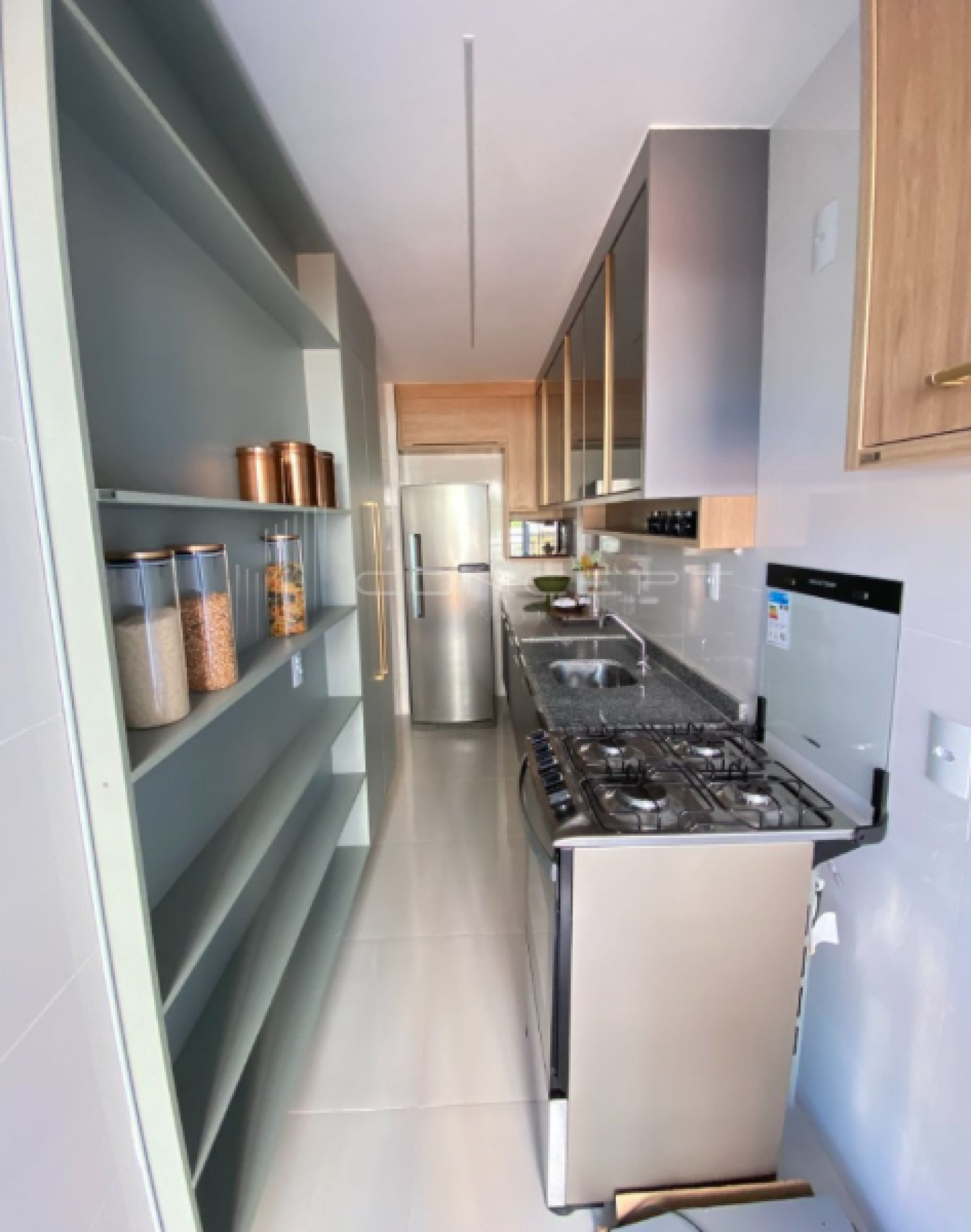 Apartamento no Bairro Ilhotas Sky Residence I